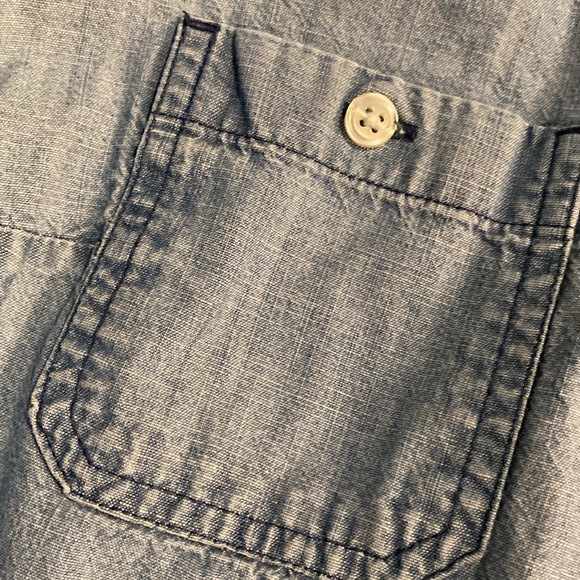 Old Navy Chambray Shirt S - Picture 3 of 4
